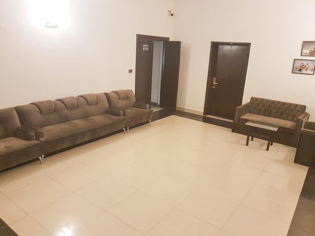 Shelton Accommodator Peschawar Exterior foto